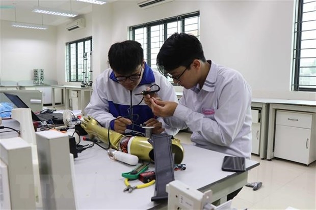 Bắc Ninh students robot arm wins international award