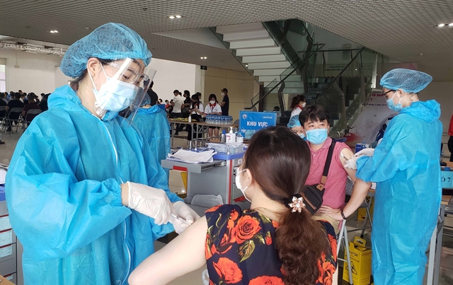 Việt Nam reports record daily increase with 6,194 new cases