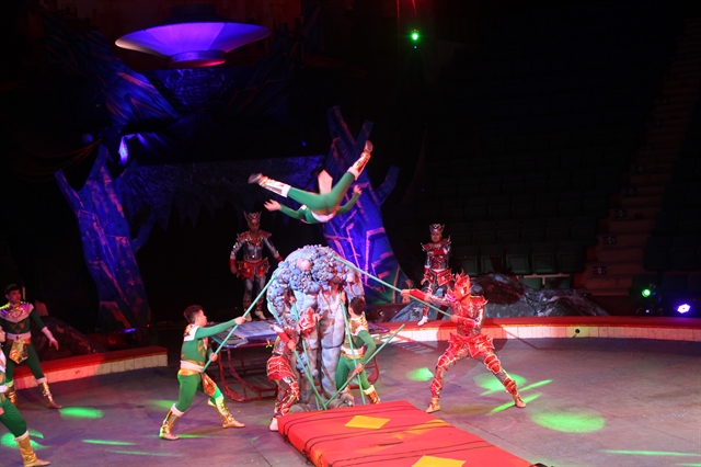 Circus artists long to be back on stage with new shows