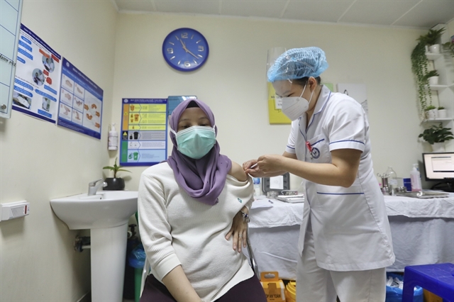 Hà Nội offers COVID-19 vaccination for foreigners at two select venues