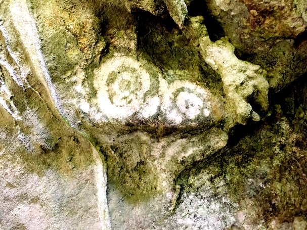 Prehistoric drawings found in Nghệ An