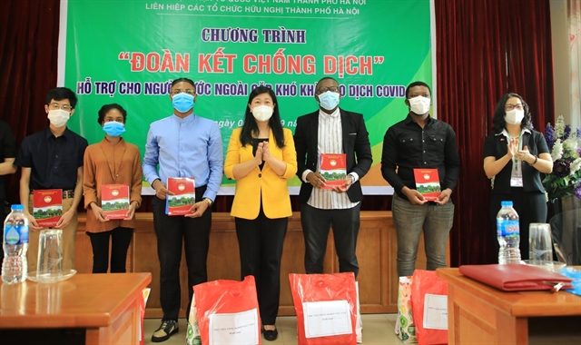Hà Nội supports foreigners in difficulties due to COVID-19