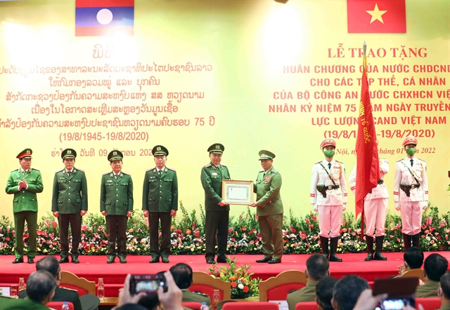 Vietnamese Lao Ministries of Public Security strengthen cooperation
