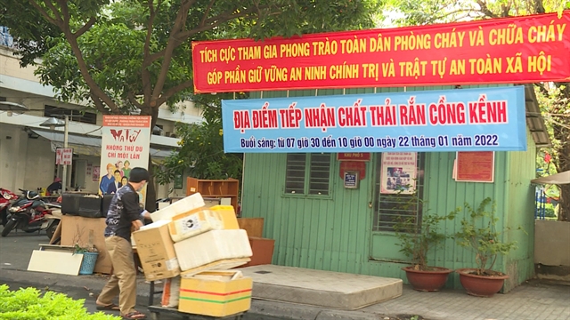 HCMC ward launches free waste disposable scheme