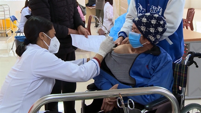 Việt Nam surpasses 180 million COVID-19 vaccine shots administered

