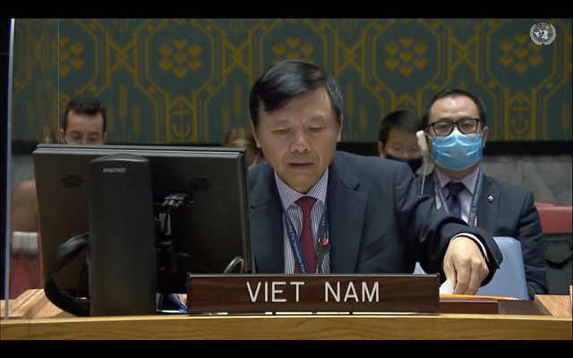 Việt Nam shares experience in poverty reduction crisis management at UN session