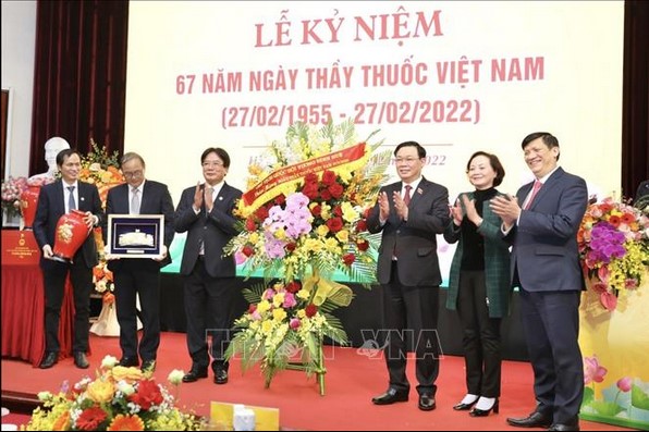 NA Chairman attends celebration of 67th Vietnamese Physicians Day