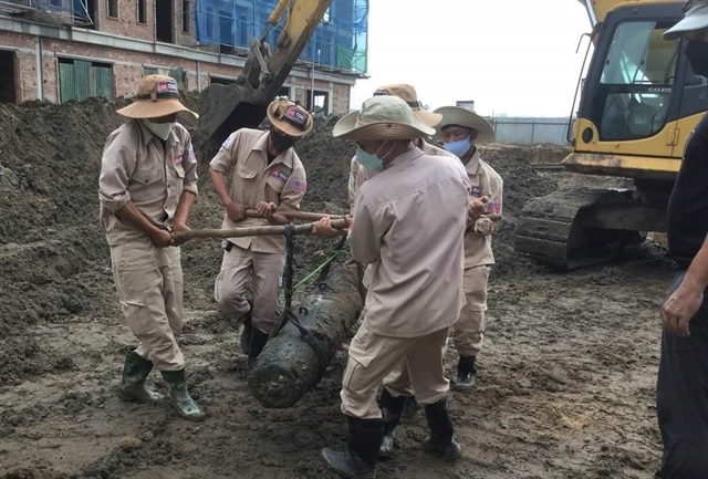 Quảng Bình deactivates 230kg wartime bomb discovered near market