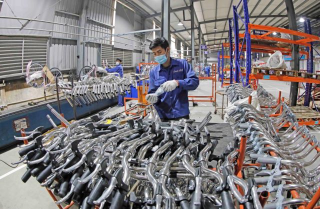 Việt Nams industrial production flourishes in Q1