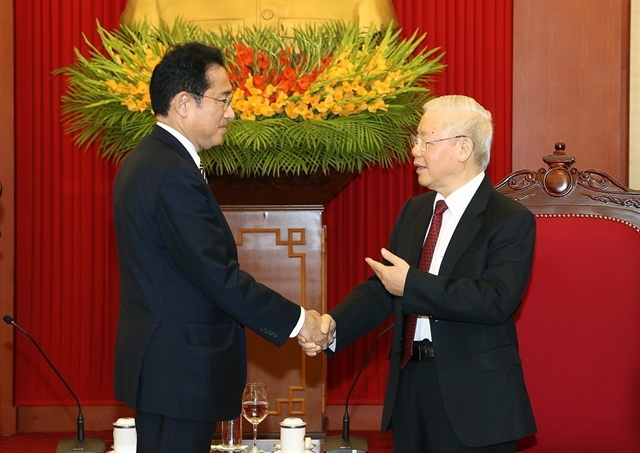 Vietnamese Party Chief NA Chair meet with Japanese PM