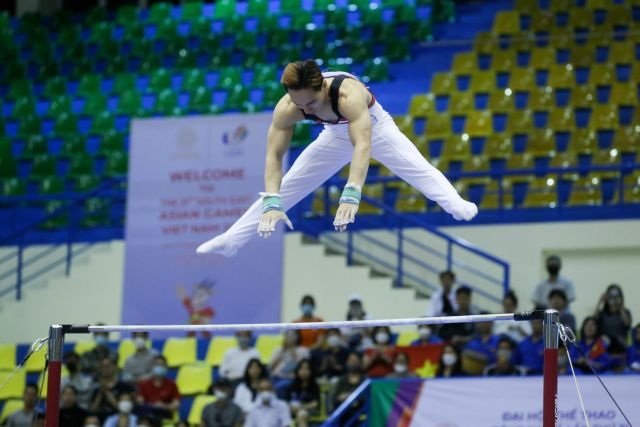 Gymnast Thành lands golden Games hat-trick
