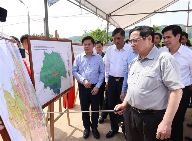 PM makes field trip to major projects in Sơn La
