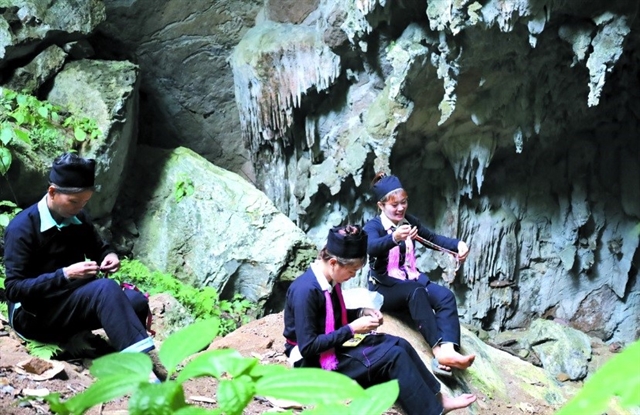 Discovering Tiên Cảnh Cave in Lào Cai