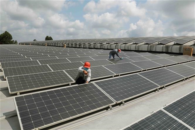 US waives tariffs on solar panels from Việt Nam