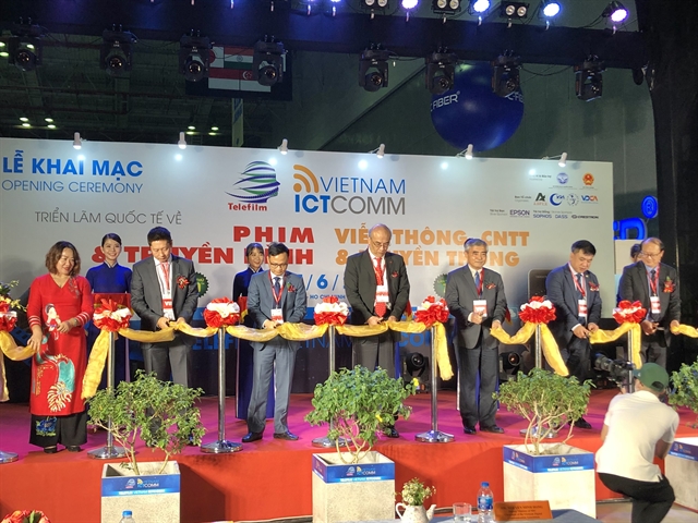 Internation exhibitions on telecom electronic products and film and TV begin in HCM City