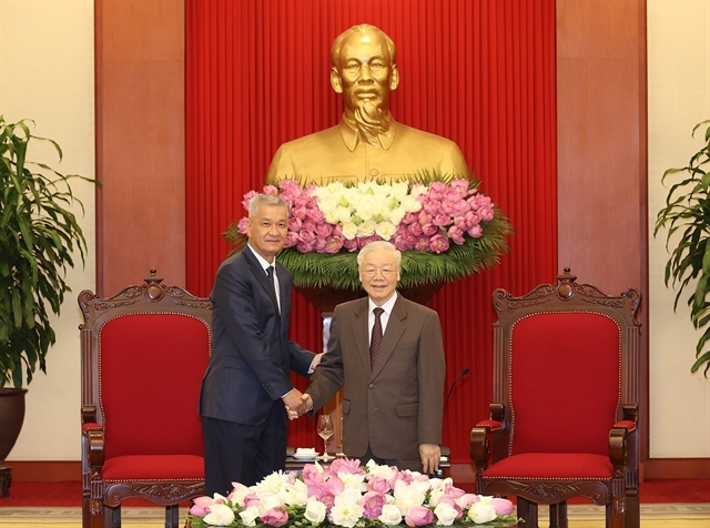 Party chief praises special relations with Laos in meeting with Vientiane leader