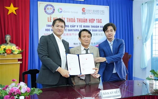 Japanese group helps Ninh Thuận train medical students