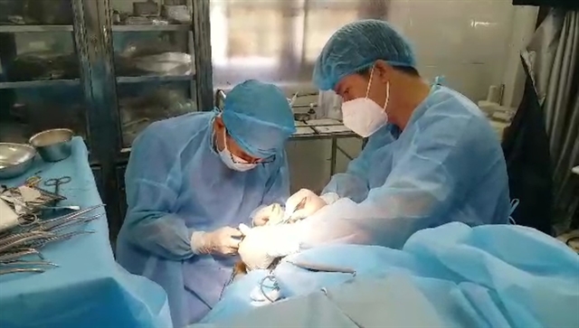 Trường Sa Đông infirmary performs emergency surgery on fishermen