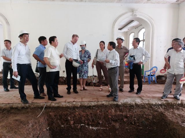 New vestiges found during excavation at Thăng Long Imperial Citadel