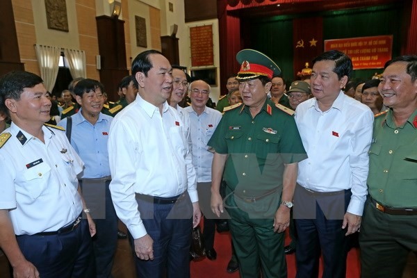 President meets with soldiers, hears views