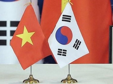 Đối thoại chính sách quốc phòng Việt Nam - Hàn Quốc là sự kiện quan trọng và đầy tiềm năng trong quan hệ hai nước. Hình ảnh này cho thấy sự giao lưu và hợp tác giữa hai quốc gia trong lĩnh vực quốc phòng. Đây là cơ hội tuyệt vời để thể hiện tinh thần đối thoại và đoàn kết giữa hai dân tộc.