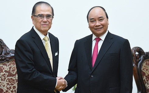 PM receives former Malaysian Senate President