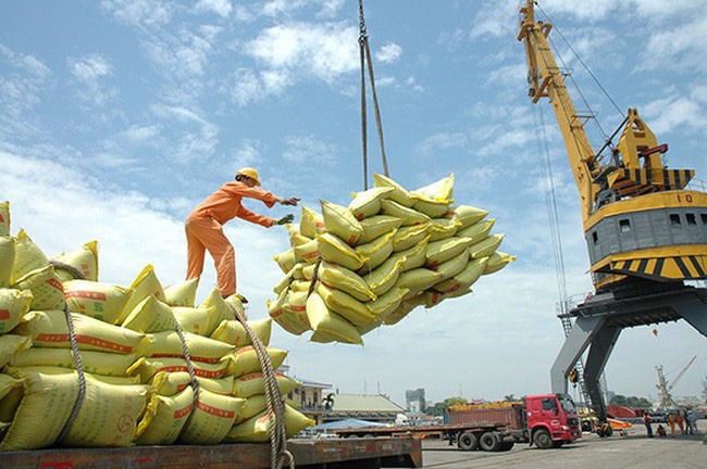 VN Economy Faces 2018 Hurdles: Experts