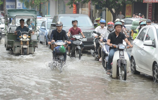 Hà Nội’s water drainage system overloaded