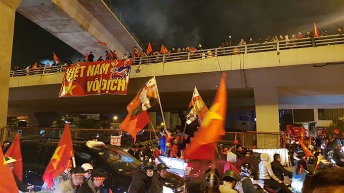 Wild football celebrations across Việt Nam
