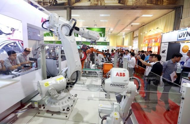 Manufacturing and support industry expos open in Hà Nội