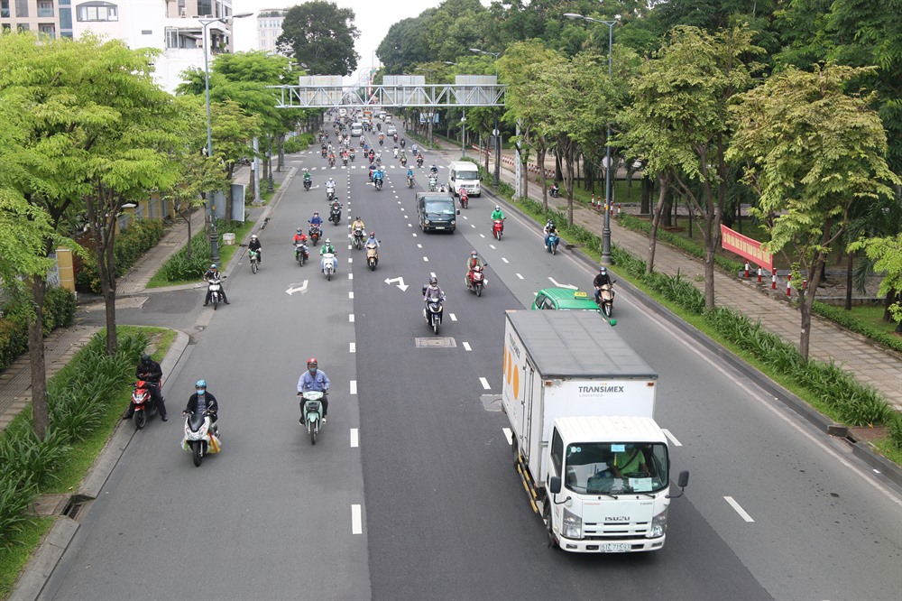 HCM City updates directive on reopening economy focuses on peoples safety