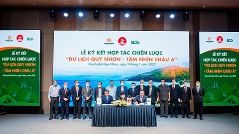 Hung Thinh signs strategic partnership with partners for tourism development