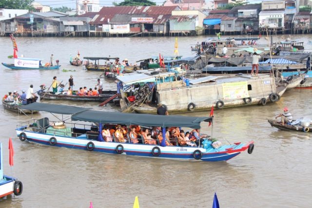 HCM City, Mekong Delta promote tourism cooperation