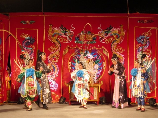 Hát bội club spreads traditional theatre among young people