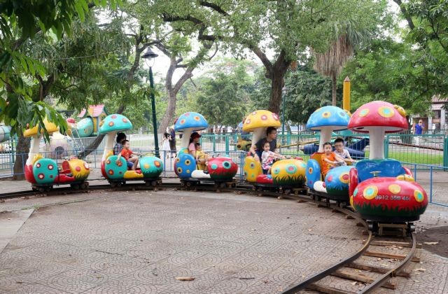Hà Nội to renovate 45 current parks flower gardens