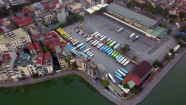 Hà Nội advised not to move all coach stations to suburbs