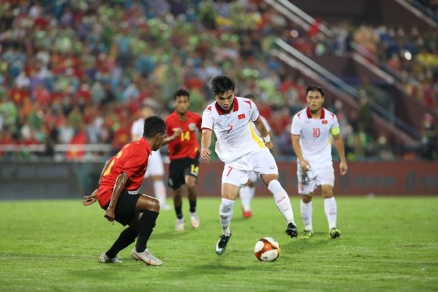 Hosts top Group A Indonesia secures semifinal spot
