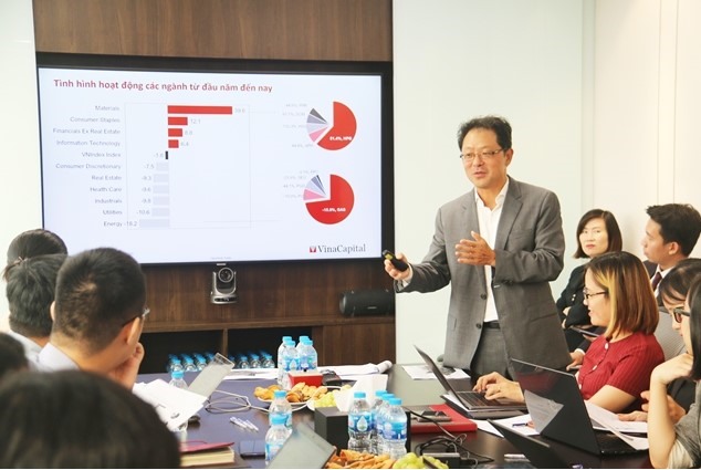 VinaCapital conference lists attractions Việt  Nam has for investors