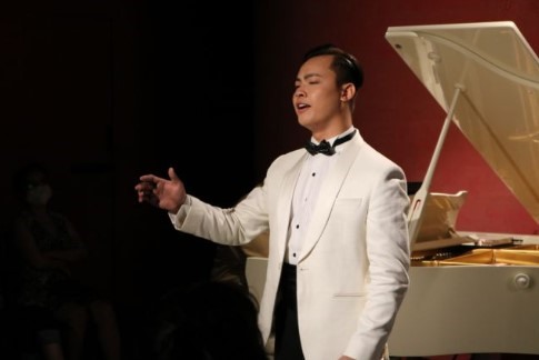 Vietnamese tenor pitches for wider audience