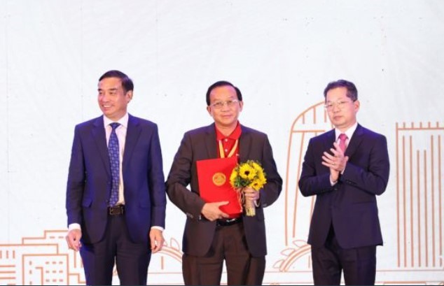 Vietjet announces new intl routes at Đà Nẵng Investment Forum 2022