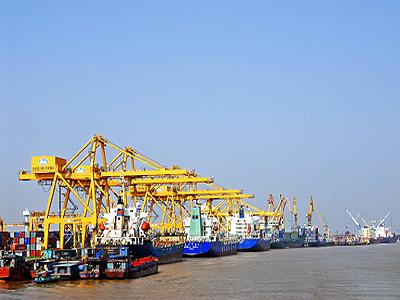 Hai Phong Port handles 17m tonnes of goods - Economy - Vietnam News ...