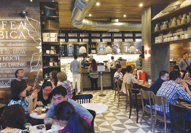 Can Starbucks change Hanoians' coffee habits? - Life & Style ...
