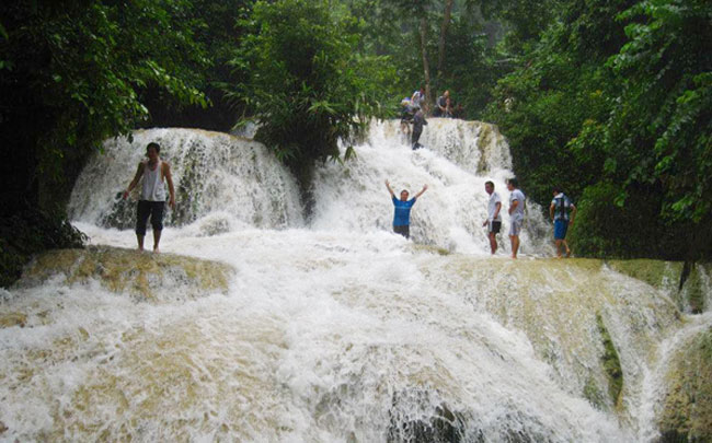 Explore one of Viet Nam's most special waterfalls in Thanh Hoa - Travel ...